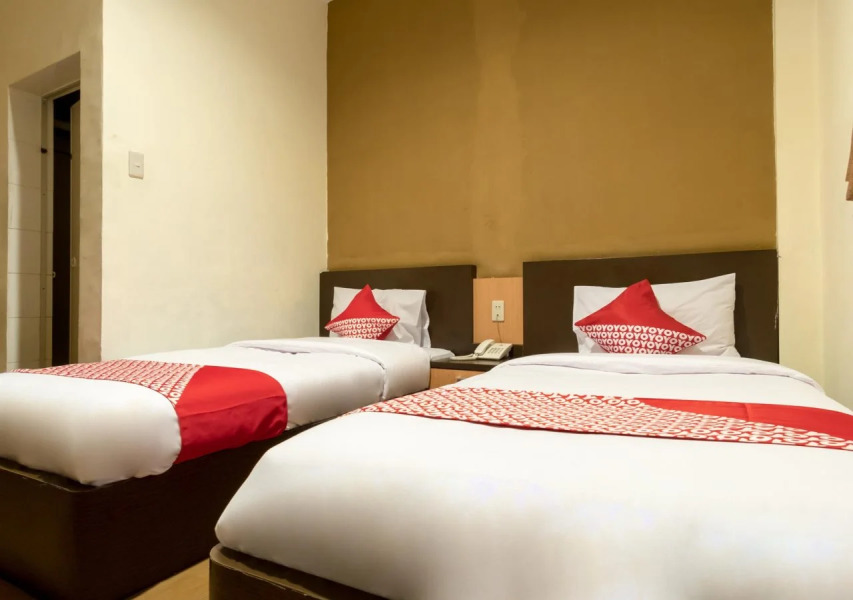 OYO 996 Hotel Transit