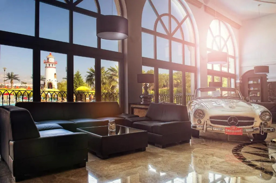 Villa Plaza Boutique Hotel & Spa