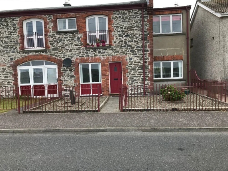 Lovely Apartment Overlooking the Harbour & bay