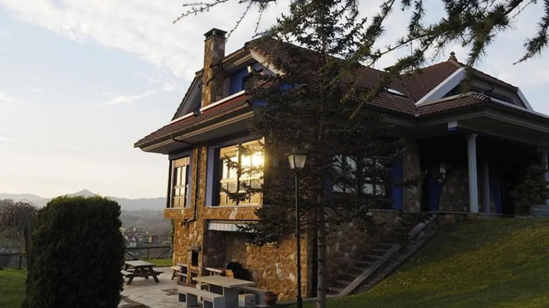 House with 5 Bedrooms in Sevares, with Wonderful Mountain View, Enclosed Garden And Wifi