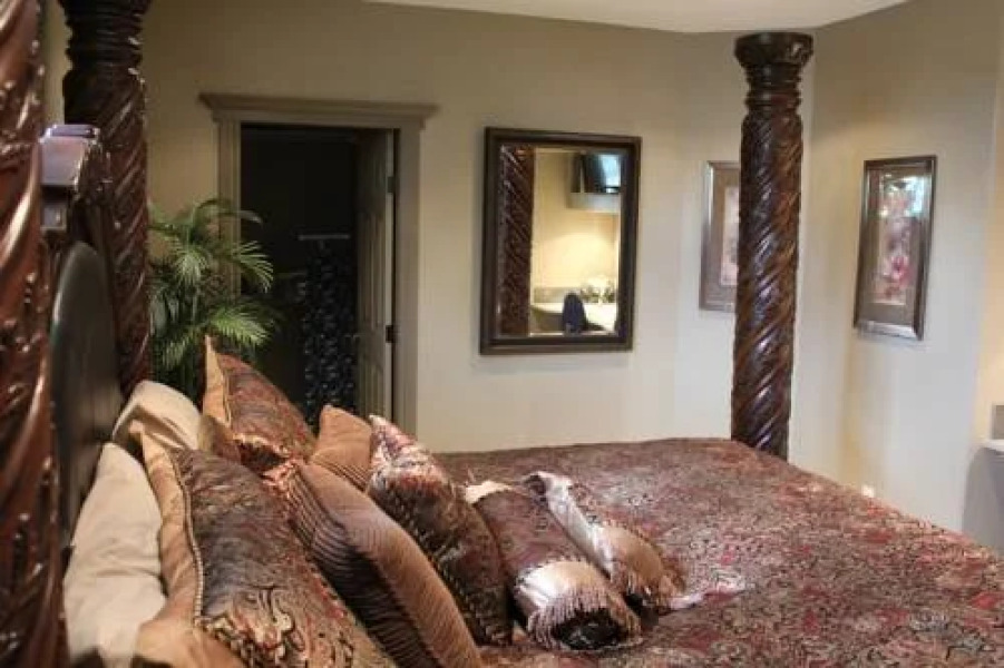 Quails Quest Bed & Breakfast