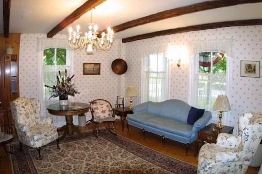 Christmans Windham House