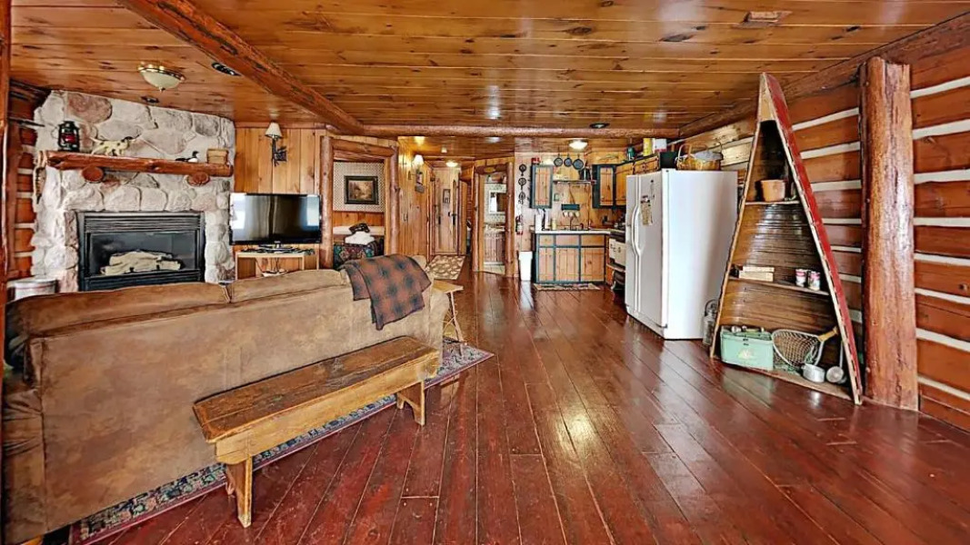 Grand Pines Cabin Number 2