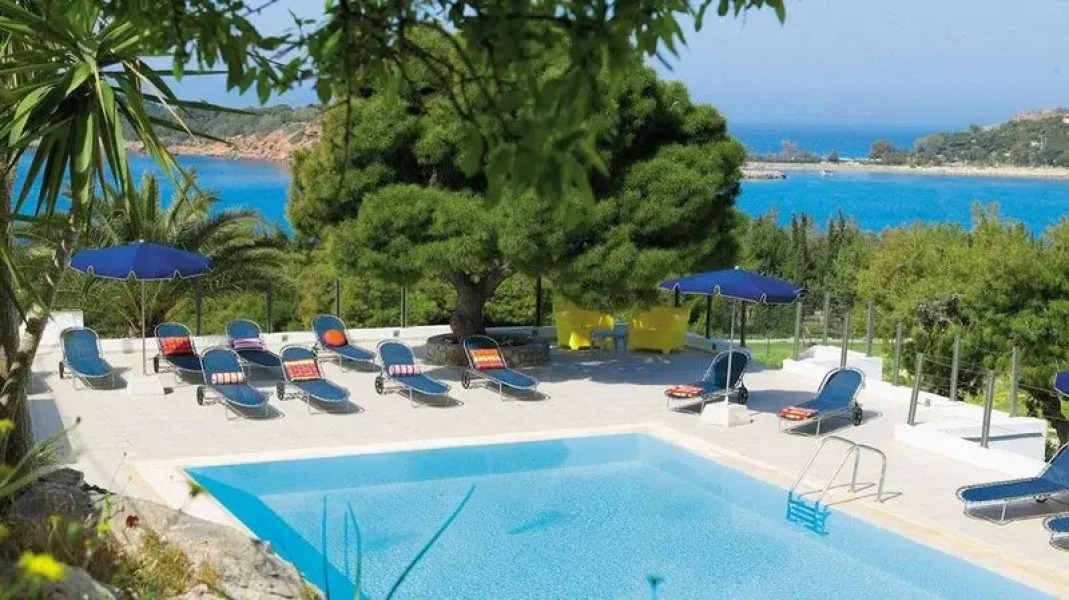 Vouliagmeni Suites 