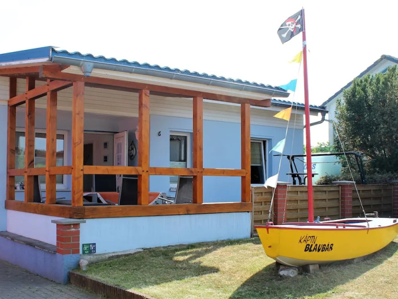 Blissful Holiday Home in Hohenkirchen With Roofed Terrace