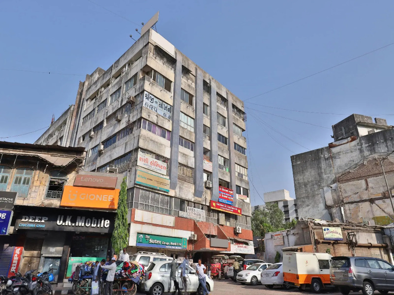 OYO 14235 Hotel Ostria