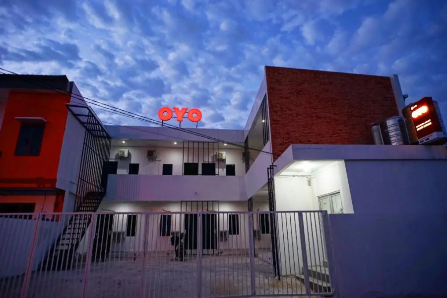 1125 Sani Guest House