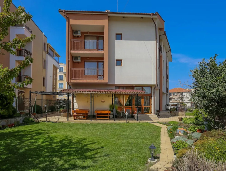 1 Bedroom Apartment in Dafinka Guest House