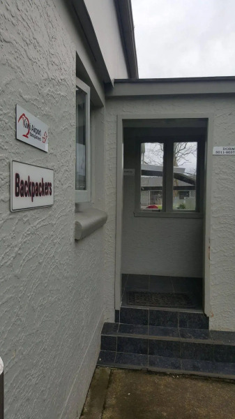 Kiwi Airport Backpackers