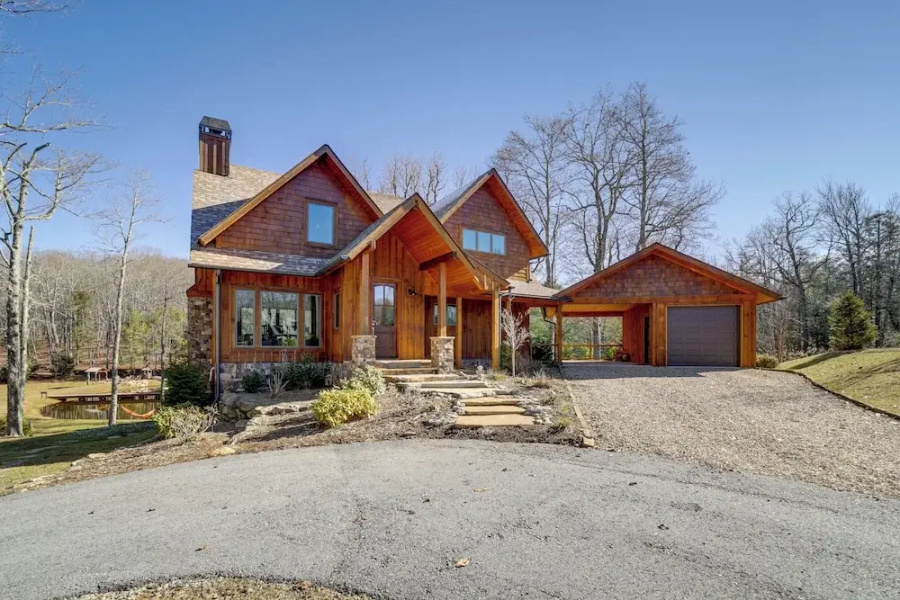 Spacious Glenville Home w/ Fire Pit + Lake Access