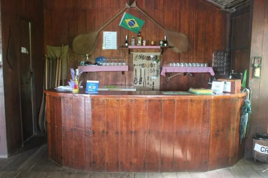 Dolphin Lodge