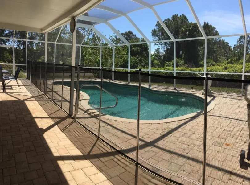 Maine Escape - Private Dog friendly Villa with solar heated pool - sleeps 6