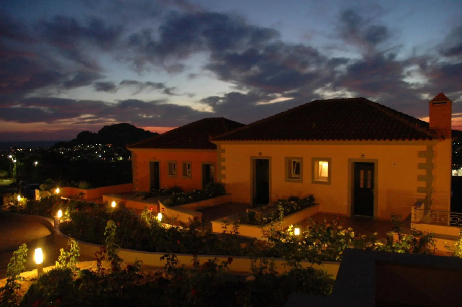 Amygdalies Apartments