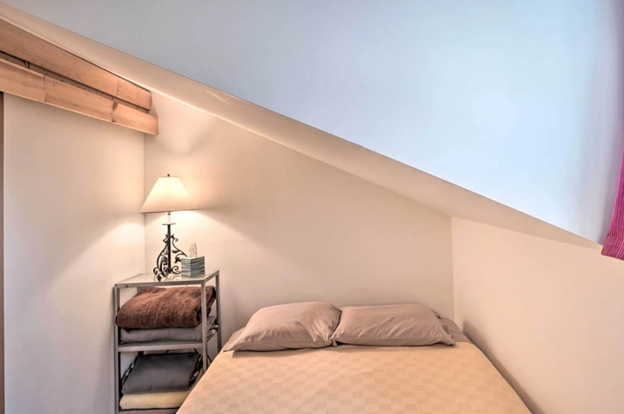 New York Vacation Rental w/ Smart TVs & Cable