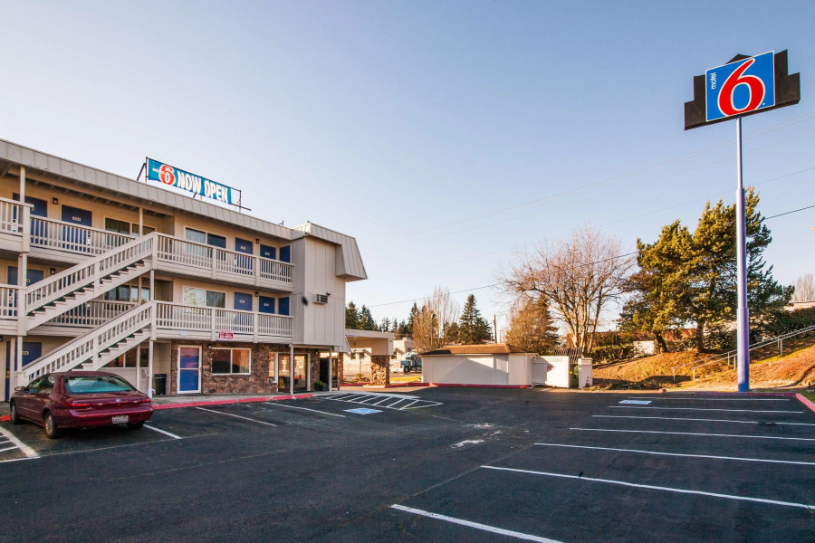 Motel 6 Bremerton, WA