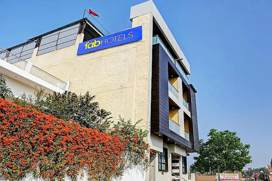Fabhotel Saumendra
