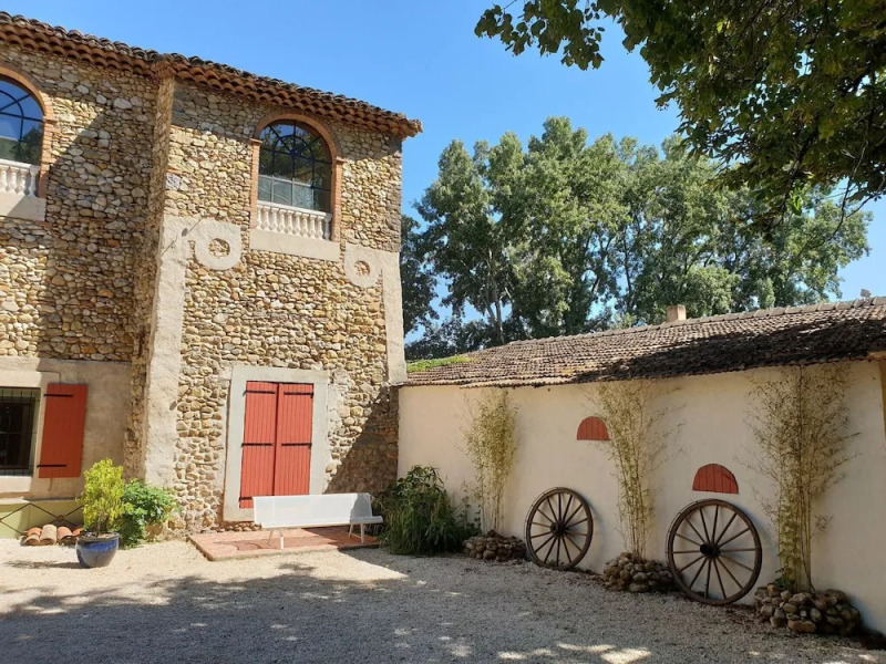 Magnificent Villa in Les Mages With Jacuzzi