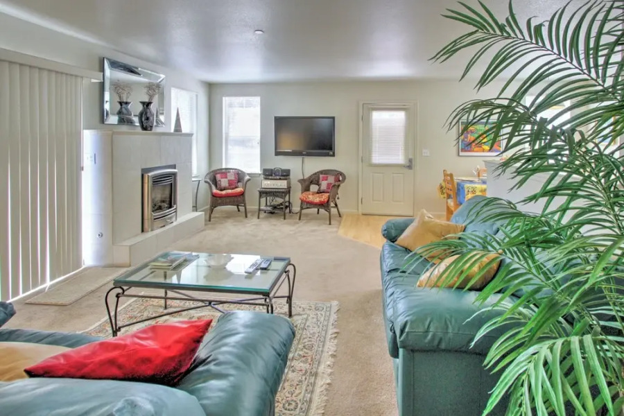 Serene Bungalow-style Home in Point Reyes Station!