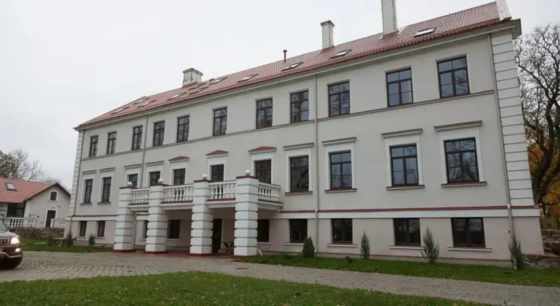 Plostkroga muiža