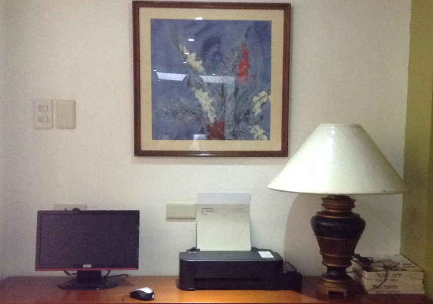OYO 406 Royal Parc Inn & Suites