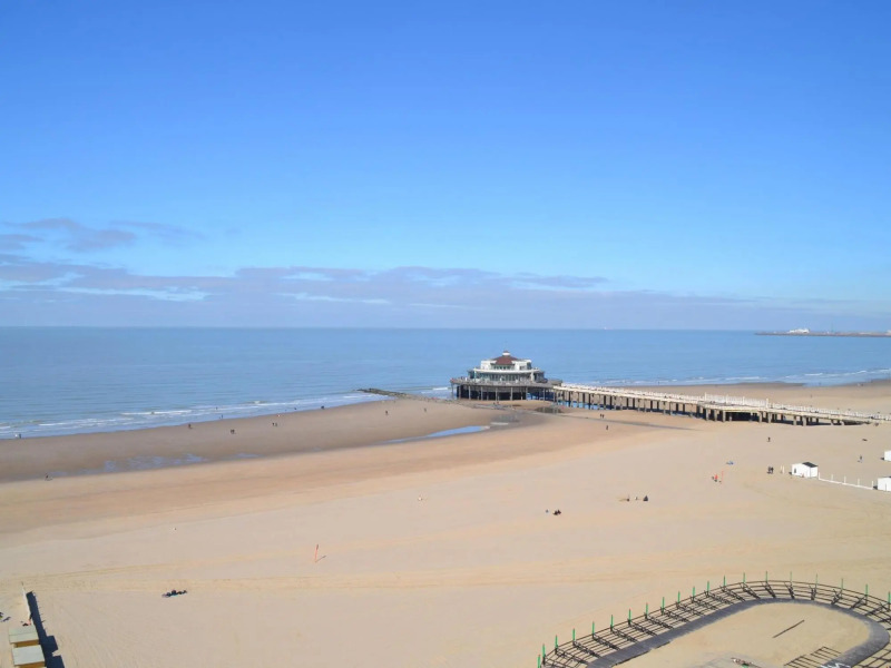 Romantic apartment in Blankenberge with sea-views