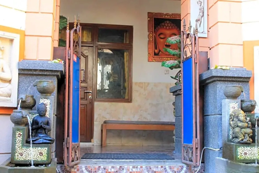 Harmony Guest House by ZUZU