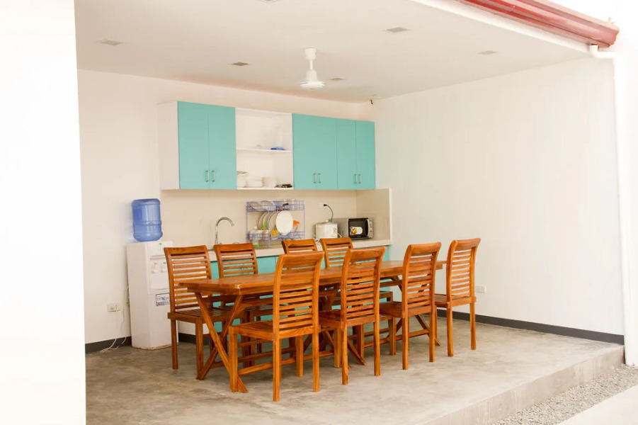 Second Wind Hostel by MNL