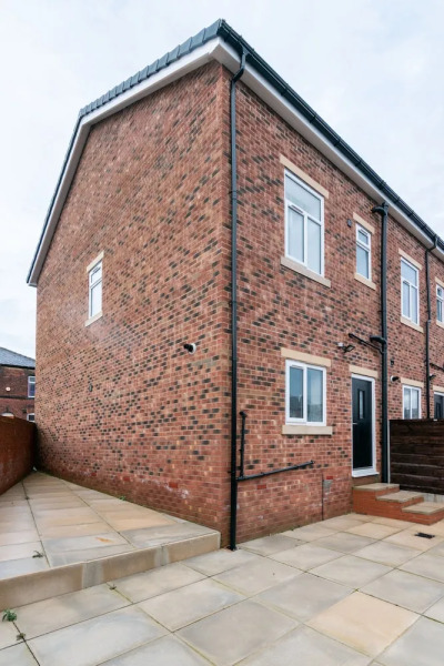 Fantastic Brand New Home