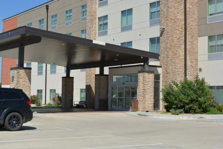 Holiday Inn Express & Suites Liberal