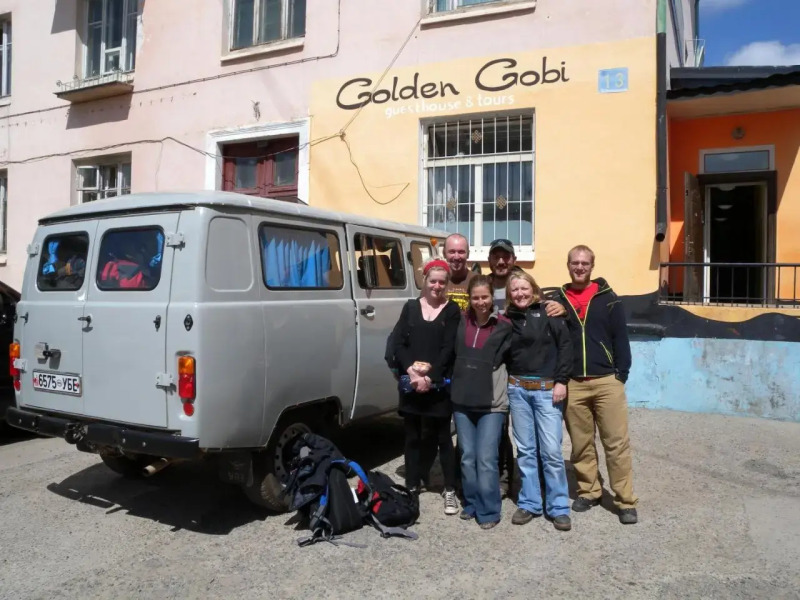 Golden Gobi Guesthouse & Tour