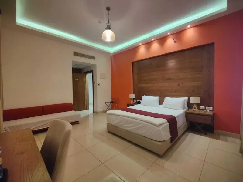 Al Baiara Resort