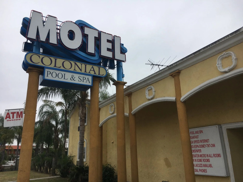 Colonial Pool & Spa Motel