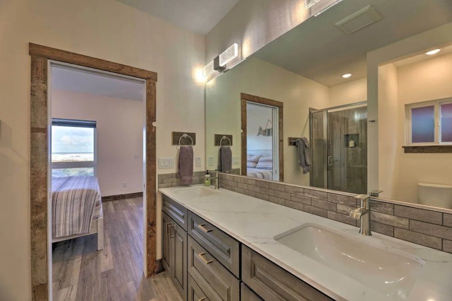 Sanderling Sea Cottages, Unit 6 w/ Beach Access!