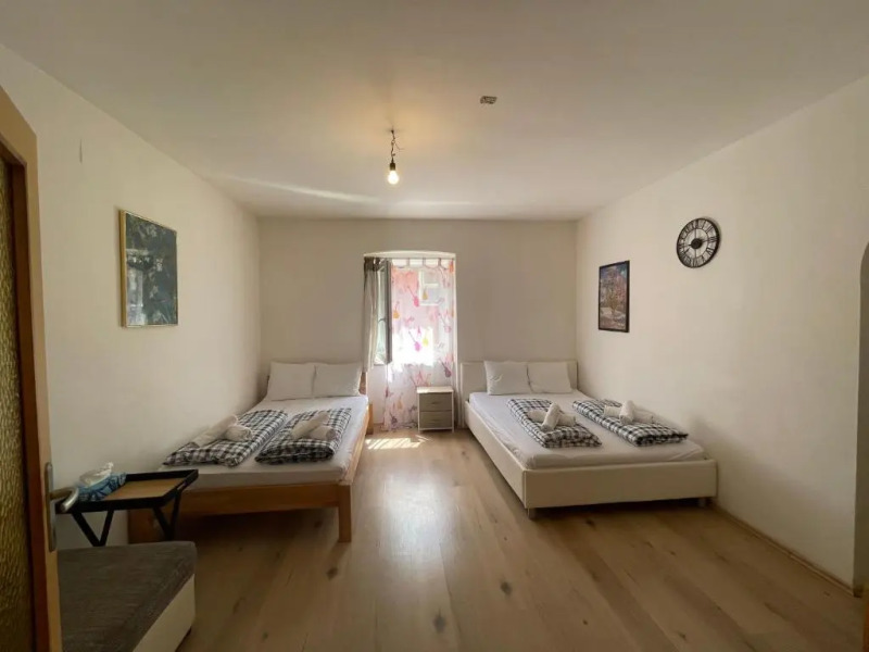 Hostel Lovely rooms in the city center of Villach, shared Bathroom, windows to corridor