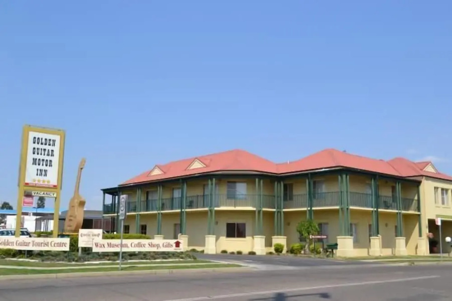 Golden Guitar Motor Inn