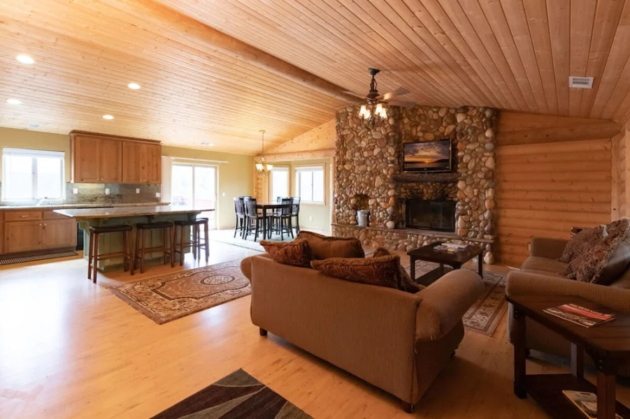 RedAwning Flintridge Inn #1423