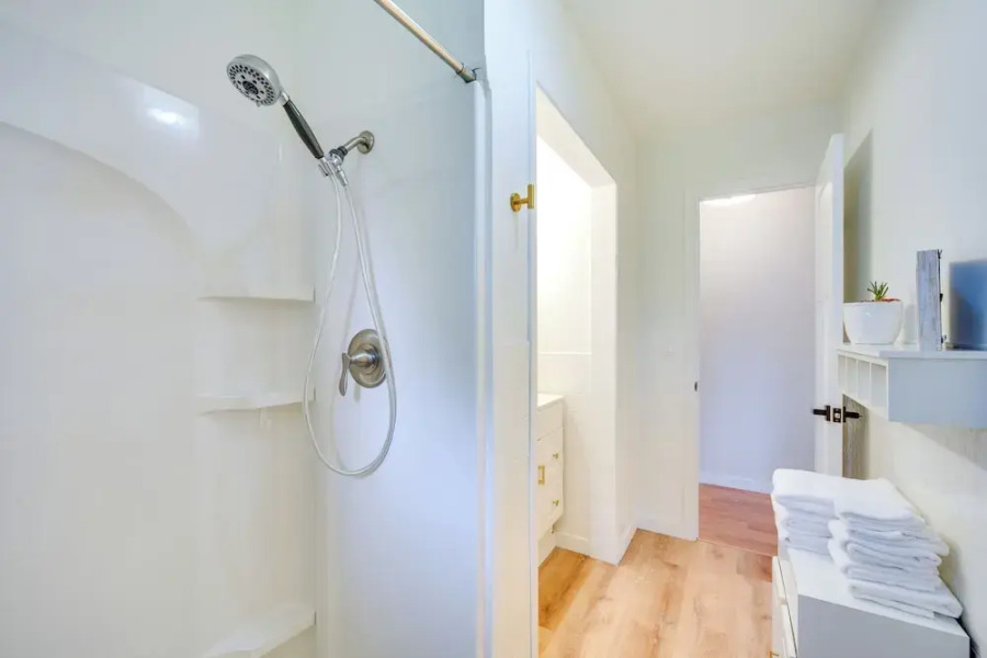 Updated Hermantown Vacation Rental 6 Mi to Duluth!