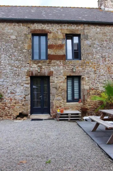 Maison de 2 chambres avec jacuzzi jardin clos et wifi a Sains