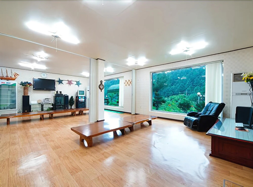 Hwacheon Unam Valley Pension