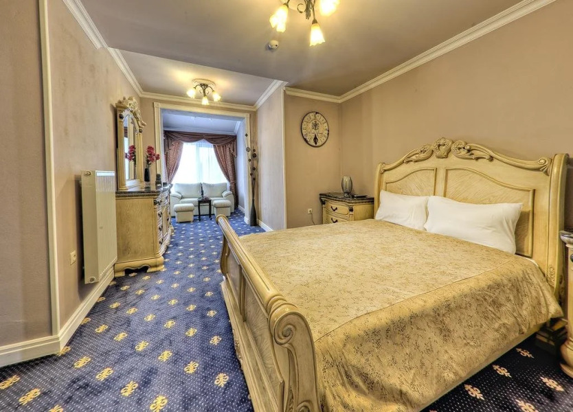 Winter & Summer Resort