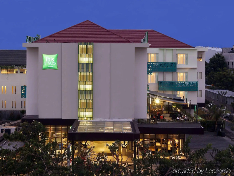 Grand Livio Kuta Hotel