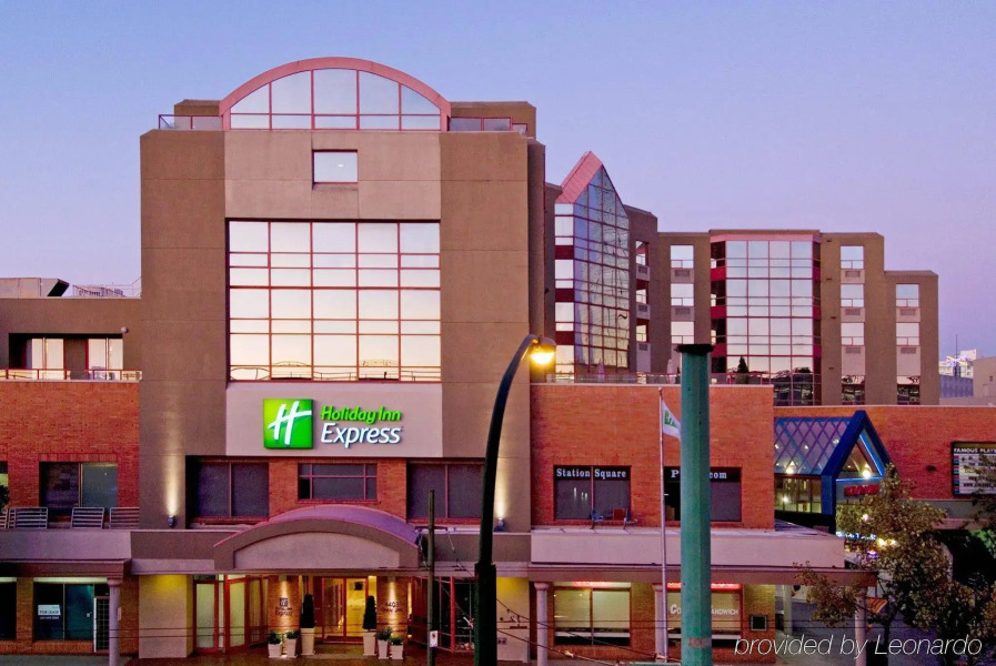 Holiday Inn Express Vancouver-Metrotown (Burnaby) by IHG