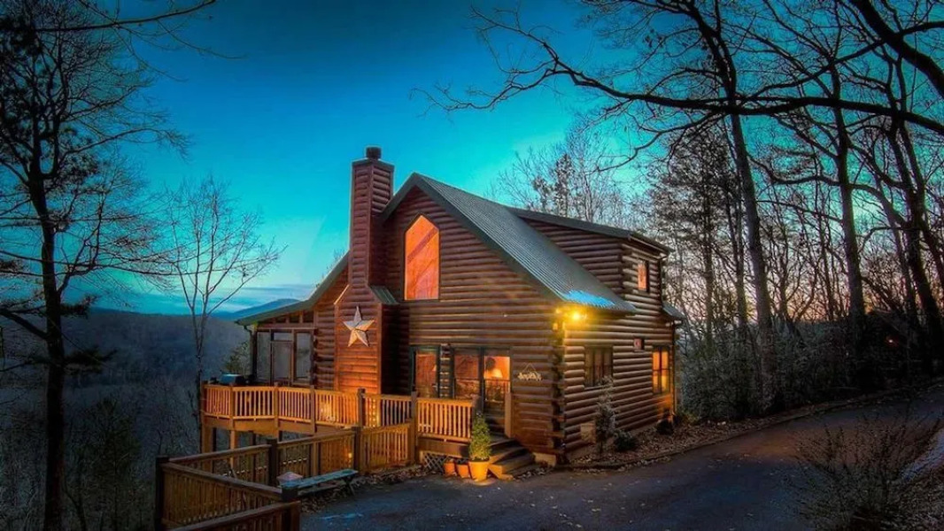 EddieBear by Escape to Blue Ridge