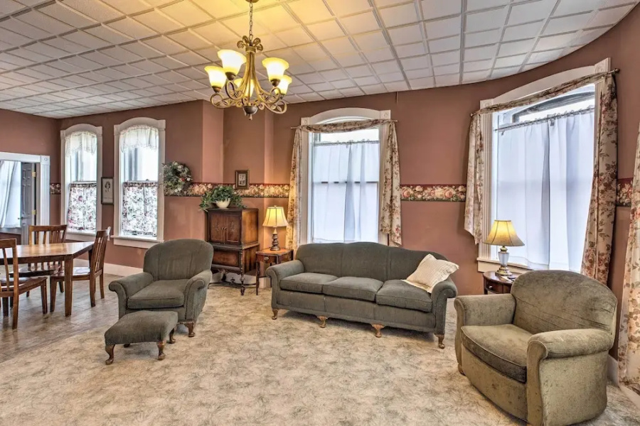 Pet-friendly Apt: Walk to Missouri River!