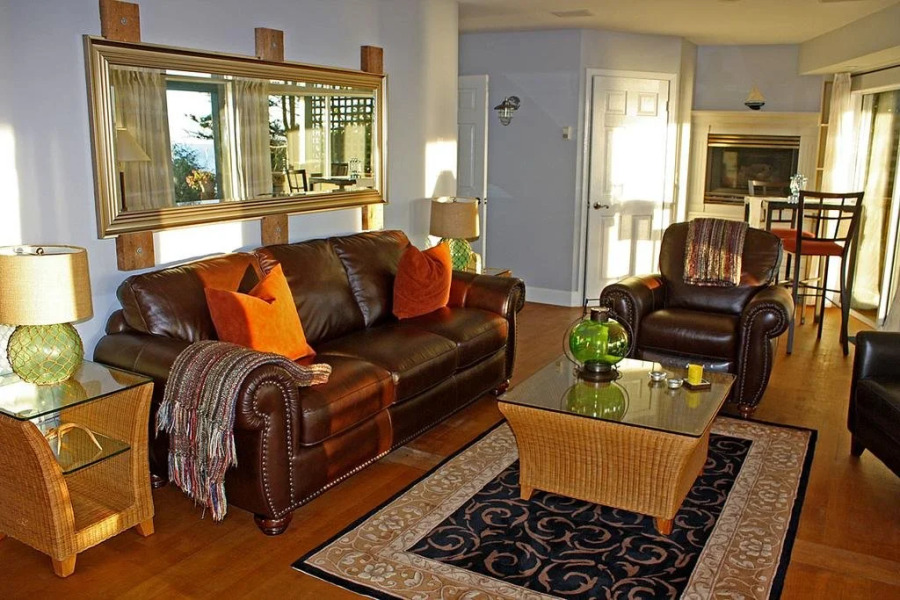 Beachside by the Bay Waterfront Suites