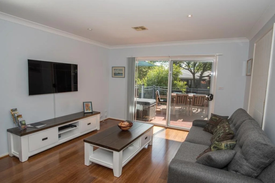 Canberra's White House