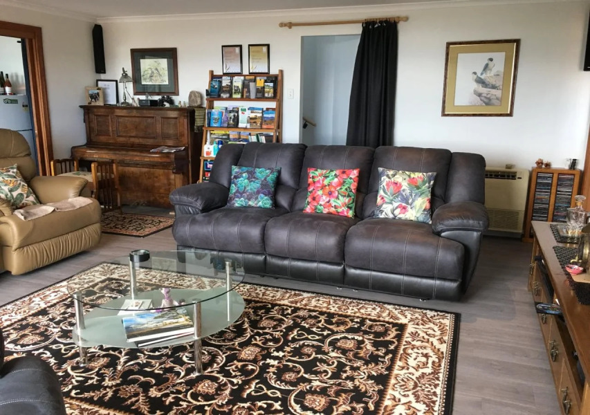 Storm Bay Guest House & Cottage