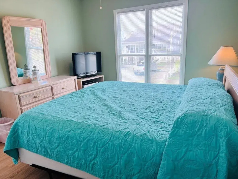 Tradewinds 4 Bedroom Home by RedAwning