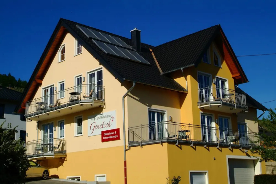 Wein- und Gaestehaus Genetsch