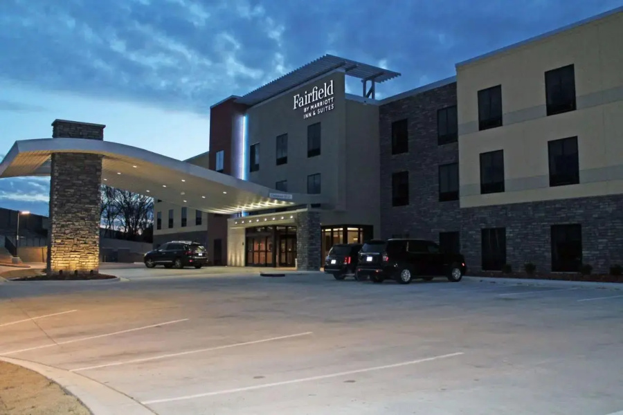 Holiday Inn Express & Suites St. Louis South - I-55